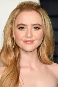 Фото Кетрін Ньютон (Kathryn Newton)