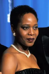 Фото Альфре Вудард (Alfre Woodard)