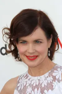 Фото Елізабет МакГоверн (Elizabeth McGovern)