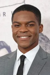 Фото  (Jovan Adepo)