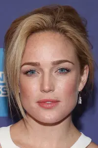 Фото Кейті Лотц (Caity Lotz)