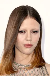 Фото Мія Гот (Mia Goth)