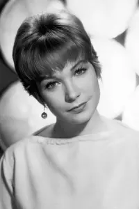 Фото Ширлі Маклейн (Shirley MacLaine)