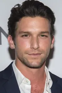 Фото  (Daren Kagasoff)