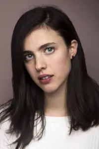 Фото Маргарет Квалі (Margaret Qualley)