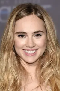 Фото Сьюкі Вотерхаус (Suki Waterhouse)