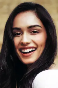 Фото  (Manushi Chhillar)