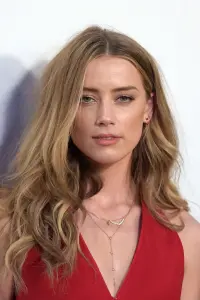 Фото Ембер Херд (Amber Heard)