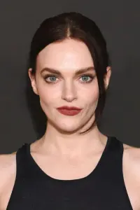 Фото Мадлен Брюер (Madeline Brewer)