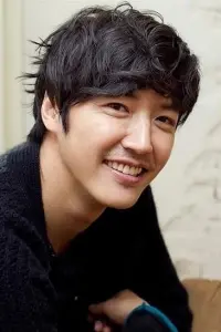 Фото  (Yoon Sang-hyun)