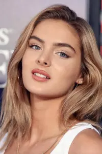 Фото Брайтон Шарбіно (Brighton Sharbino)