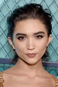 Фото  (Rowan Blanchard)