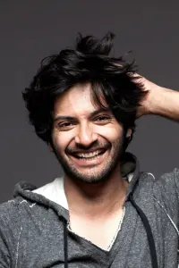 Фото Алі Фазал (Ali Fazal)