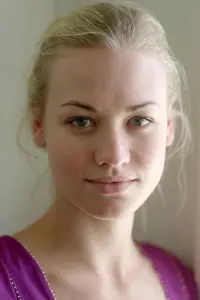 Фото Івонн Страховскі (Yvonne Strahovski)