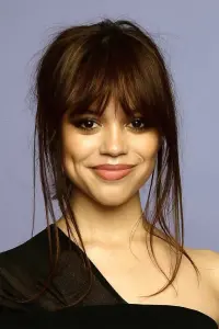 Фото Дженна Ортега (Jenna Ortega)