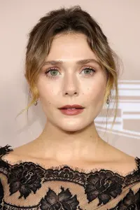 Фото Елізабет Олсен (Elizabeth Olsen)