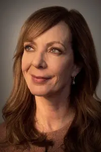 Фото Еллісон Дженні (Allison Janney)