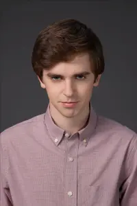 Фото Фредді Хаймор (Freddie Highmore)