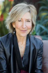 Фото Лін Шей (Lin Shaye)