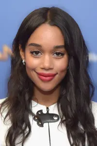 Фото Лаура Харріер (Laura Harrier)