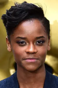 Фото Летиція Райт (Letitia Wright)