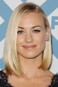 Фото Івонн Страховскі (Yvonne Strahovski)