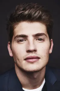 Фото Грег Салкін (Gregg Sulkin)