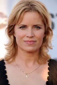 Фото Кім Діккенс (Kim Dickens)