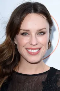 Фото Джессіка Макнамі (Jessica McNamee)