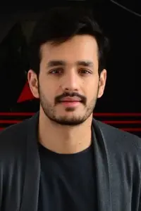 Фото  (Akhil Akkineni)