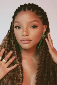 Фото Холлі Бейлі (Halle Bailey)