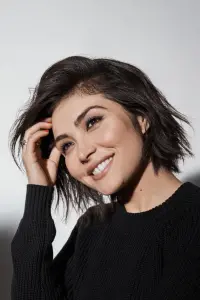 Фото Даніелла Пінеда (Daniella Pineda)