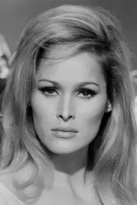 Фото Урсула Андресс (Ursula Andress)