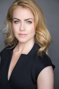 Фото Аманда Шулл (Amanda Schull)