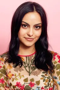 Фото Каміла Мендес (Camila Mendes)