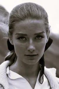 Фото Таня Маллет (Tania Mallet)