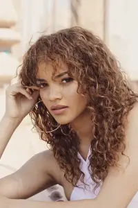 Фото Леслі Грейс (Leslie Grace)