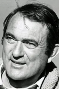 Фото Ендрю В. Маклаглен (Andrew V. McLaglen)