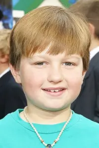 Фото Ангус Т. Джонс (Angus T. Jones)