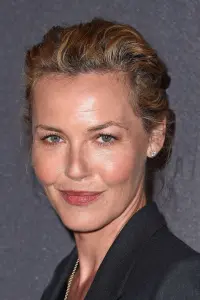 Фото Конні Нільсен (Connie Nielsen)