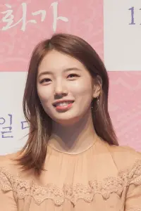 Фото  (Bae Suzy)