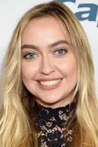 Фото  (Brandi Cyrus)