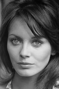 Фото Леслі-Енн Даун (Lesley-Anne Down)