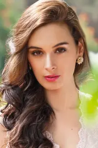 Фото  (Evelyn Sharma)