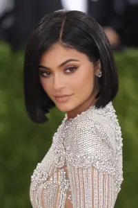 Фото  (Kylie Jenner)