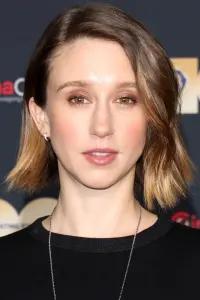 Фото Таїса Фарміга (Taissa Farmiga)