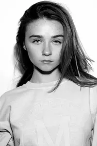 Фото Джессіка Барден (Jessica Barden)