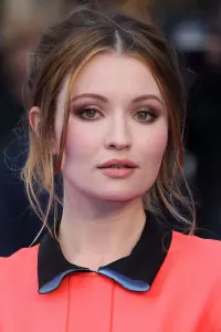 Фото Емілі Браунінг (Emily Browning)