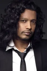 Фото Накаш Азіз (Nakash Aziz)