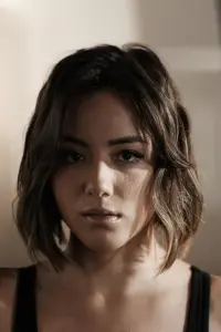 Фото Хлоя Беннет (Chloe Bennet)